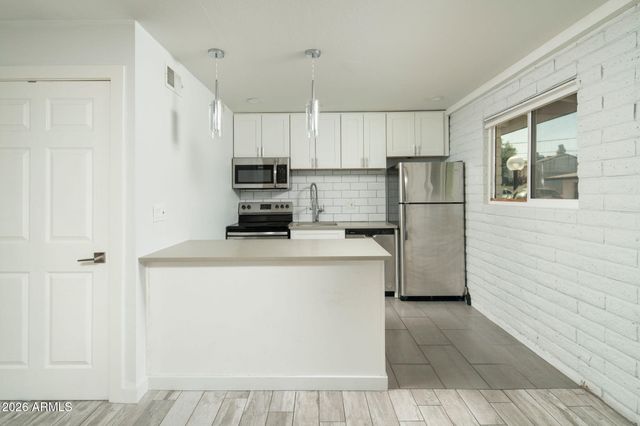 3141 N 37th St Street, Phoenix, AZ 85018