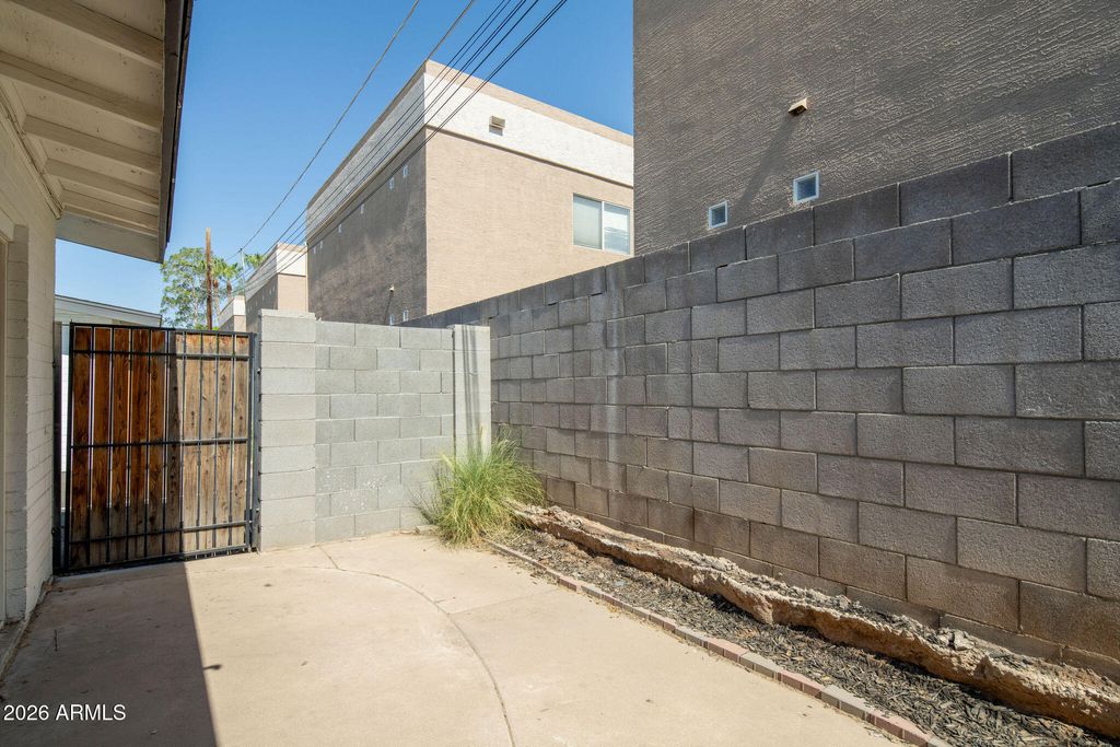 3141 N 37th St Street, Phoenix, AZ 85018 — photo 3