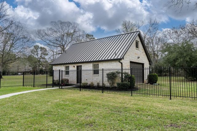 22911 Barrister Creek Drive, Tomball, TX 77377