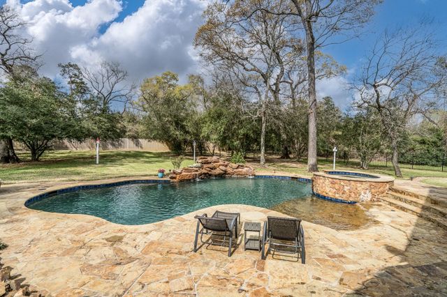 22911 Barrister Creek Drive, Tomball, TX 77377