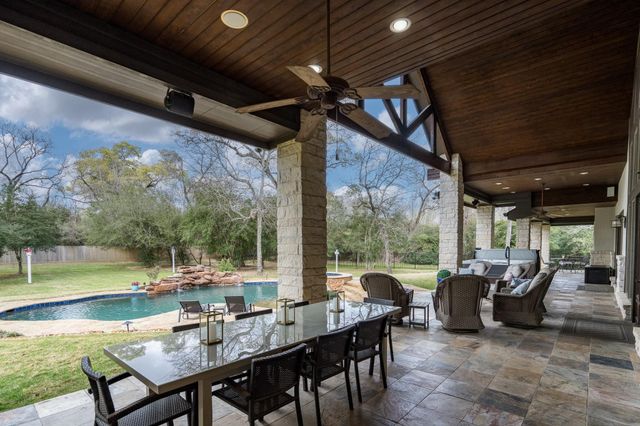 22911 Barrister Creek Drive, Tomball, TX 77377