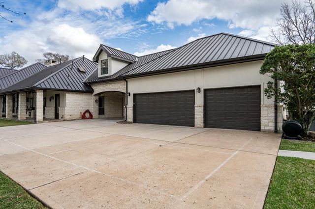 22911 Barrister Creek Drive, Tomball, TX 77377