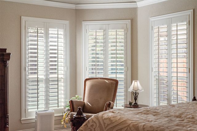 212 Park Meadows Drive, Euless, TX 76039