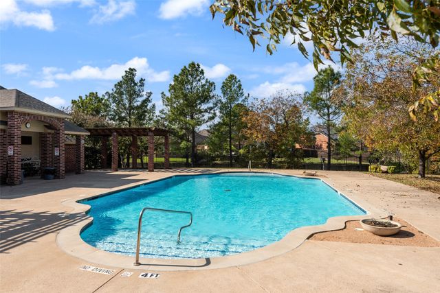 212 Park Meadows Drive, Euless, TX 76039