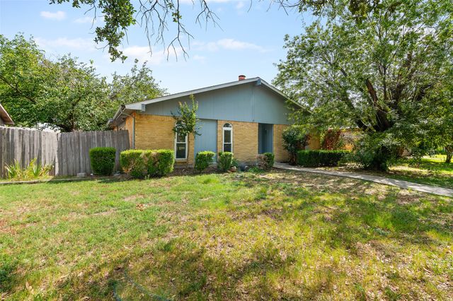 2068 E Peters Colony Road, Carrollton, TX 75007