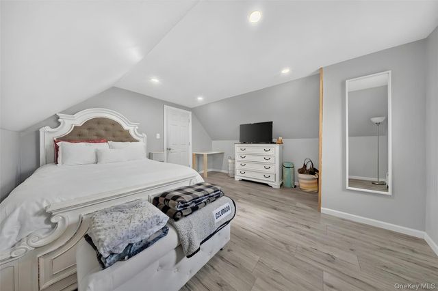 131 Dorset Avenue, Albertson, NY 11507