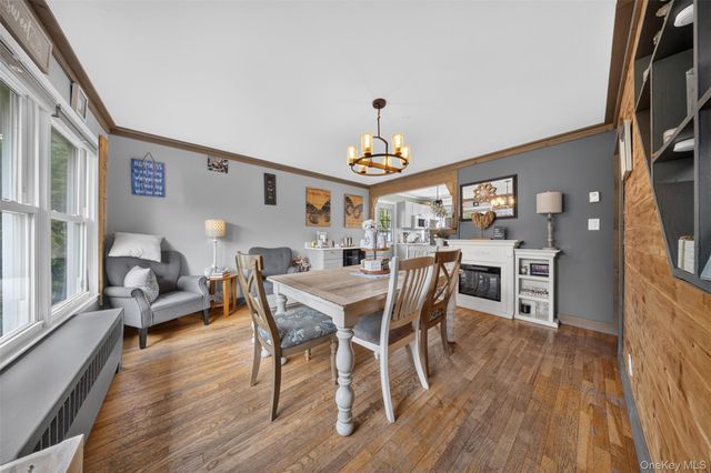 131 Dorset Avenue, Albertson, NY 11507