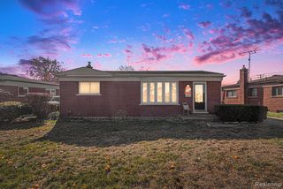 9448 Blaty Street, Taylor, MI 48180