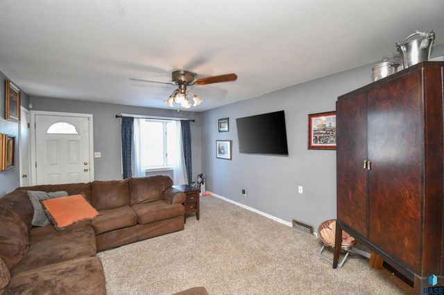 408 S Lyndale Ave Avenue, Sioux Falls, SD 57104