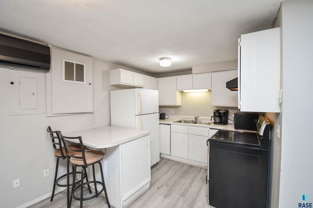 408 S Lyndale Ave Avenue, Sioux Falls, SD 57104