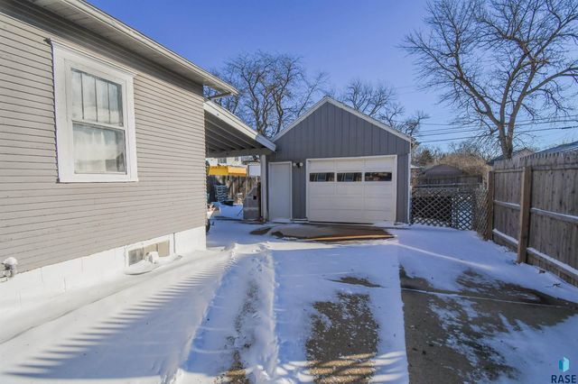 408 S Lyndale Ave Avenue, Sioux Falls, SD 57104