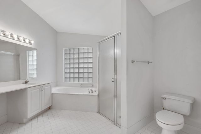 9758 Harbour Lake Circle, Boynton Beach, FL 33437