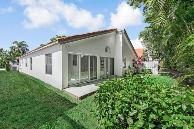 9758 Harbour Lake Circle, Boynton Beach, FL 33437