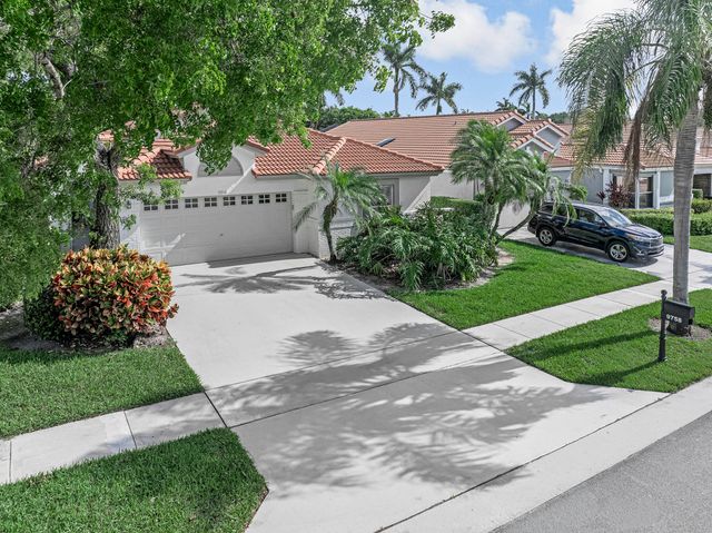 9758 Harbour Lake Circle, Boynton Beach, FL 33437