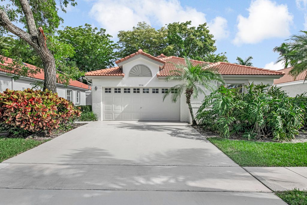 9758 Harbour Lake Circle, Boynton Beach, FL 33437