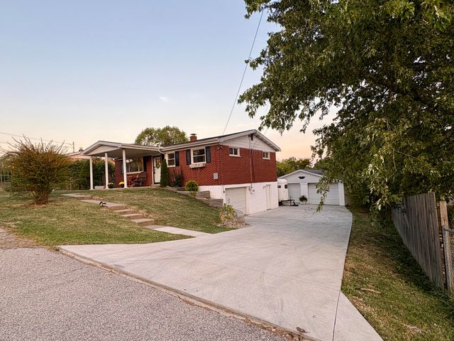 9039 Oak Lane, Alexandria, KY 41001