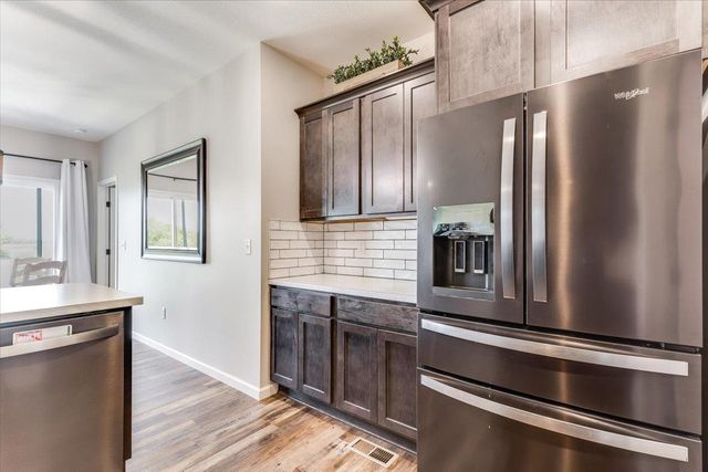 727 S Lakeview St, Haysville, KS 67060