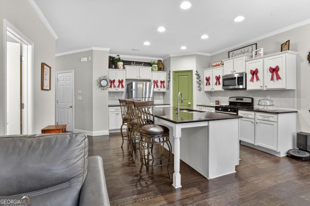 432 Braemore Mill Drive, Lawrenceville, GA 30044