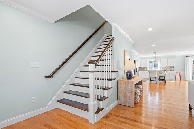 17 Wadsworth Ave 2, Waltham, MA 02453