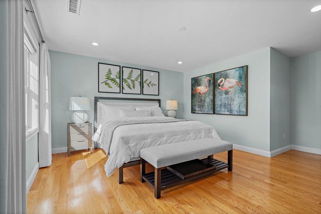 17 Wadsworth Ave 2, Waltham, MA 02453