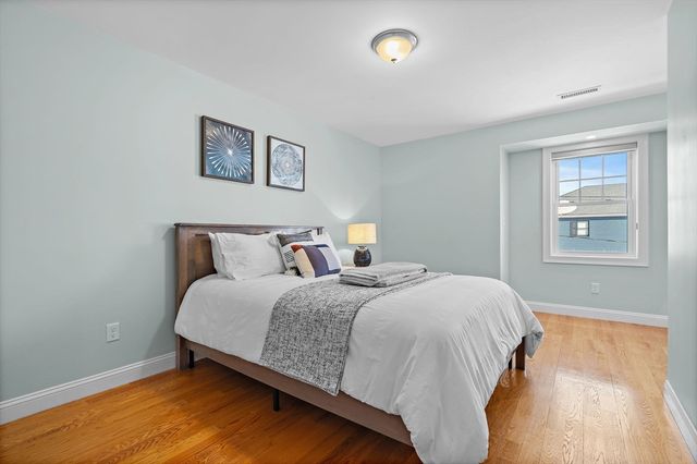 17 Wadsworth Ave 2, Waltham, MA 02453