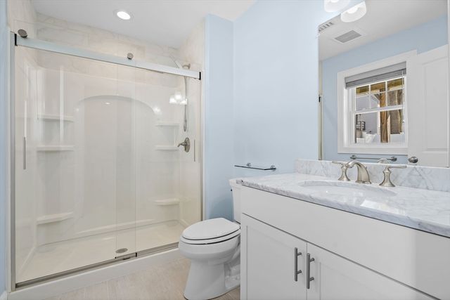 17 Wadsworth Ave 2, Waltham, MA 02453