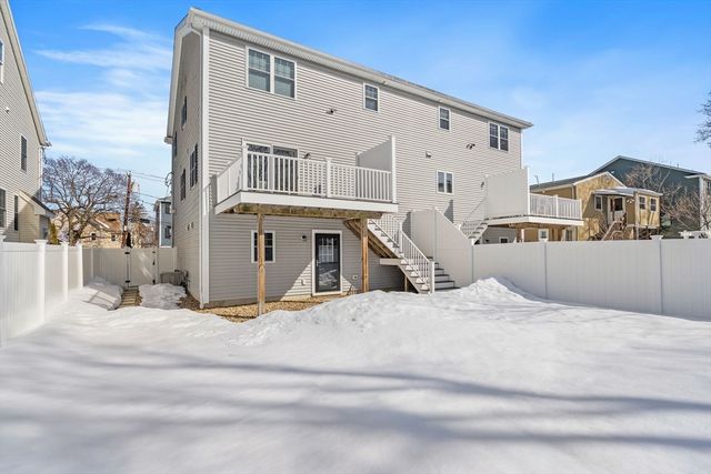 17 Wadsworth Ave 2, Waltham, MA 02453