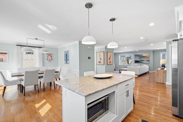 17 Wadsworth Ave 2, Waltham, MA 02453