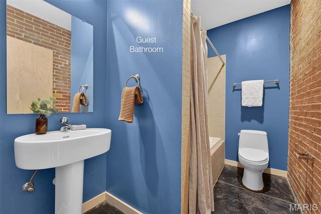 721 N 17th 202, St Louis, MO 63103