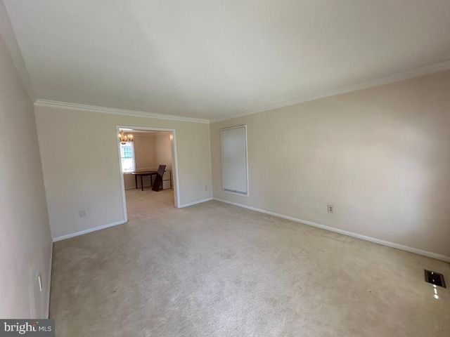 893 BROAD OAKS DR, Herndon, VA 20170