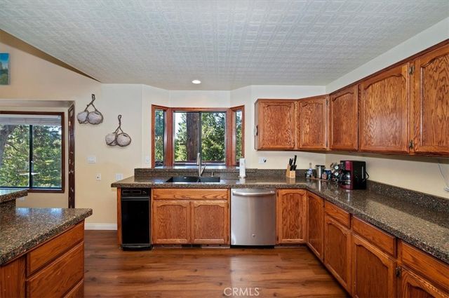 920 Arbula, Crestline, CA 92325