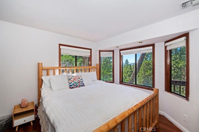 920 Arbula, Crestline, CA 92325