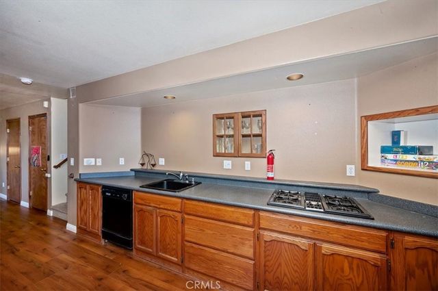 920 Arbula, Crestline, CA 92325