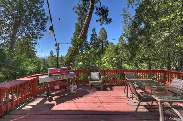 920 Arbula, Crestline, CA 92325