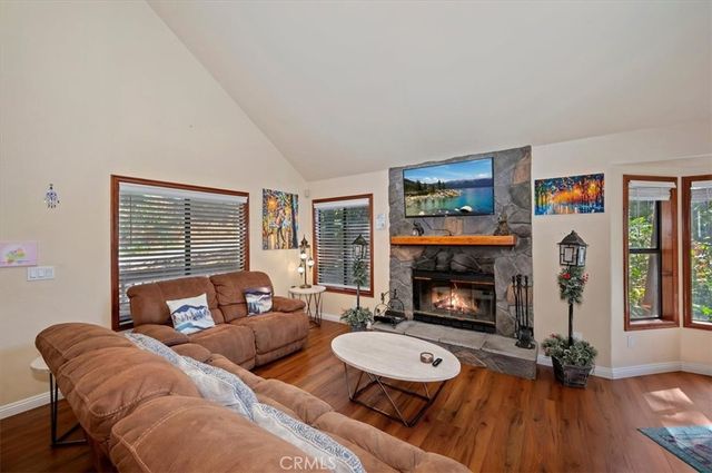 920 Arbula, Crestline, CA 92325