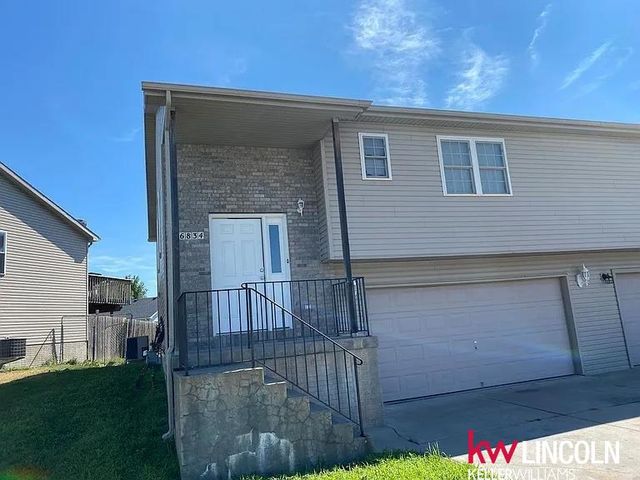 6834 Whitewater Lane, Lincoln, NE 68521