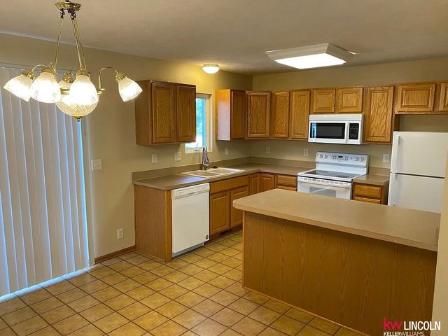 6834 Whitewater Lane, Lincoln, NE 68521