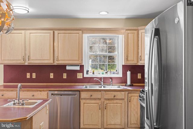 138 WESTGATE DR, Mount Holly Springs, PA 17065