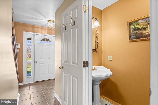 138 WESTGATE DR, Mount Holly Springs, PA 17065