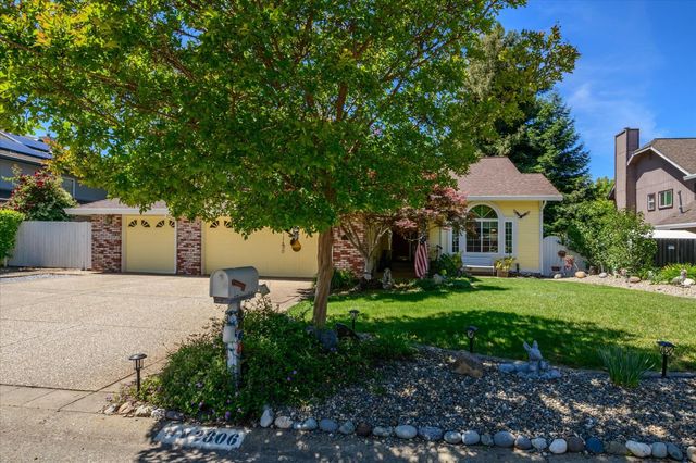 2806 Woodleigh Ln, Cameron Park, CA 95682