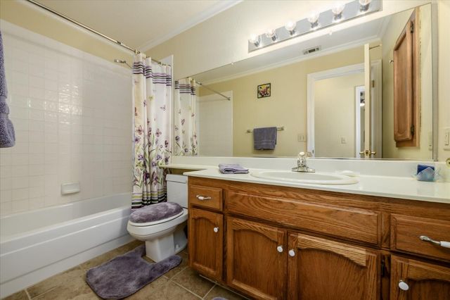 2806 Woodleigh Ln, Cameron Park, CA 95682