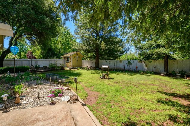 2806 Woodleigh Ln, Cameron Park, CA 95682