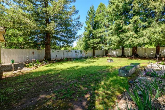 2806 Woodleigh Ln, Cameron Park, CA 95682