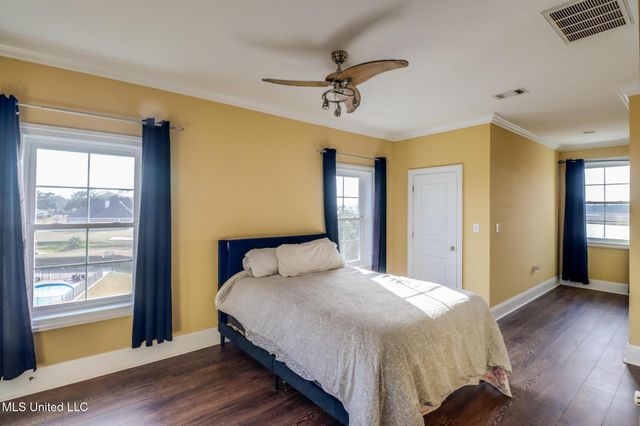 957 N Shore Drive, Biloxi, MS 39532