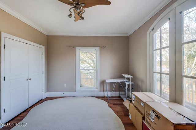 957 N Shore Drive, Biloxi, MS 39532