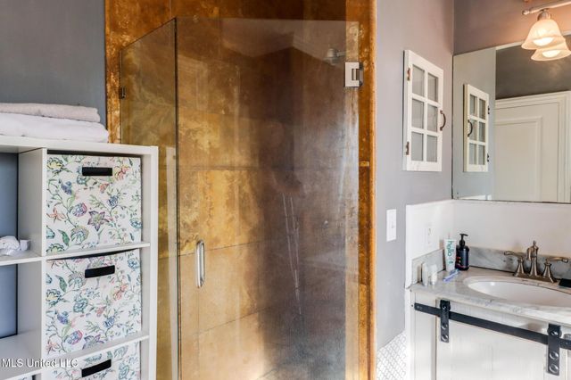 957 N Shore Drive, Biloxi, MS 39532