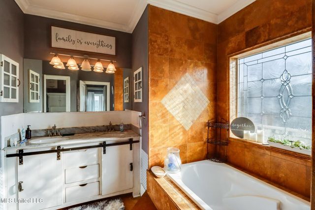 957 N Shore Drive, Biloxi, MS 39532