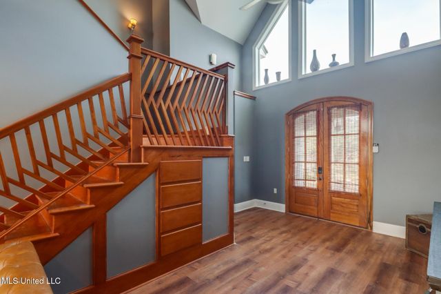 957 N Shore Drive, Biloxi, MS 39532