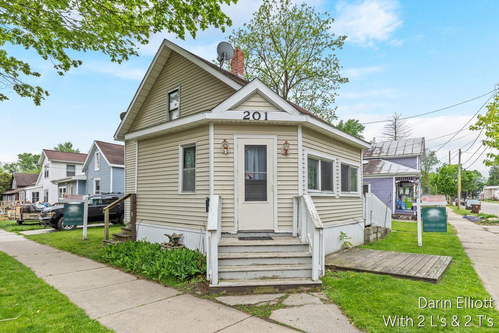 201 S Jefferson Street, Ionia, MI 48846