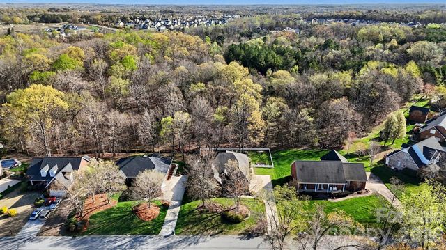 8407 Locksley Drive, Harrisburg, NC 28075